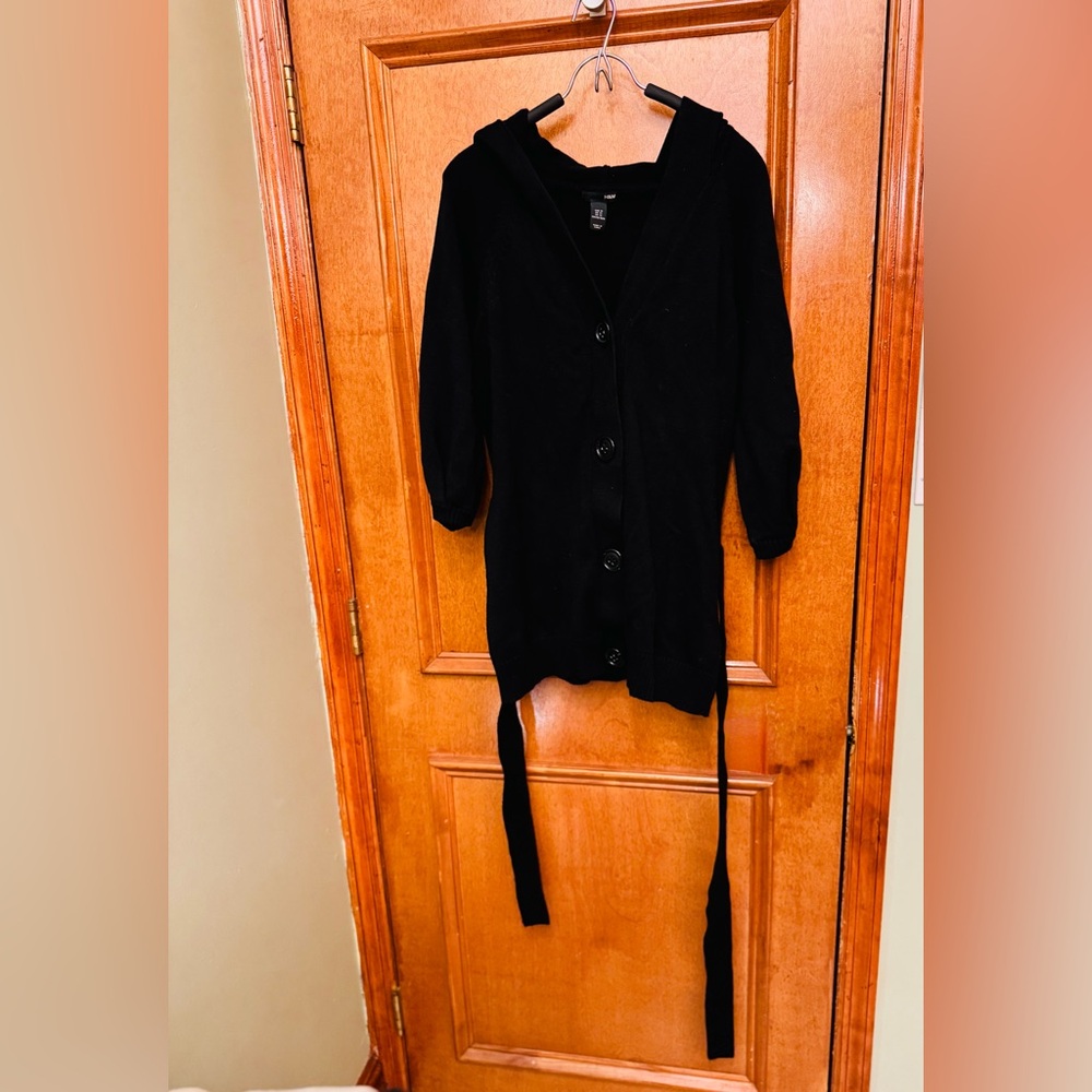 🆕H&M black 3/4 sleeve buttoned sweater large hood size medium - Picture 3 of 13